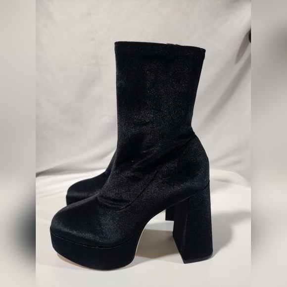 Larroude Women's Dolly Stretch Velvet Platform High Heel Boots 8.5 New $350 - Picture 7 of 12